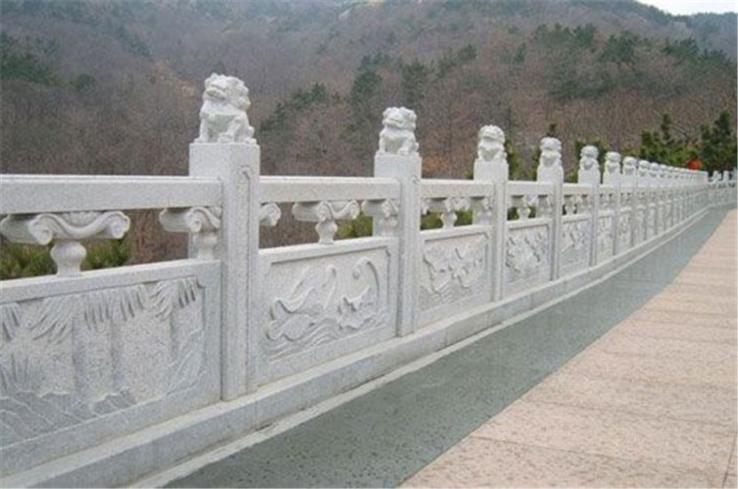 三石磊栏杆