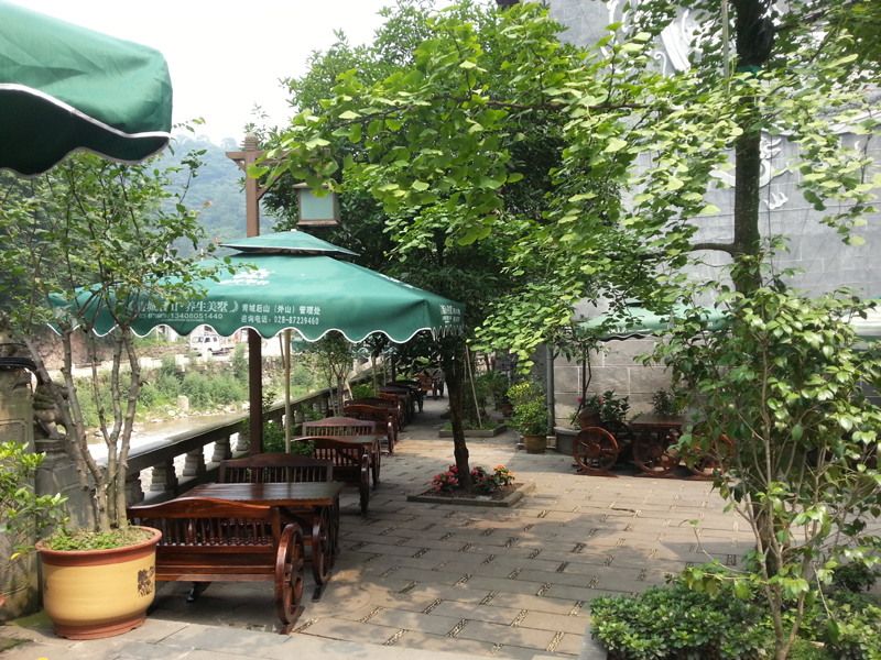 1474655724326525.jpg 酒店河畔外景1.jpg