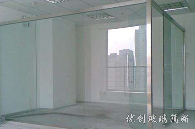玻璃隔断.jpg