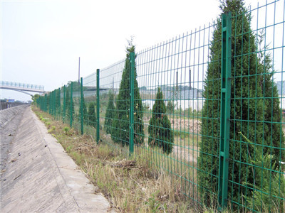 1571025614859000.jpg 公路护栏 6.jpg